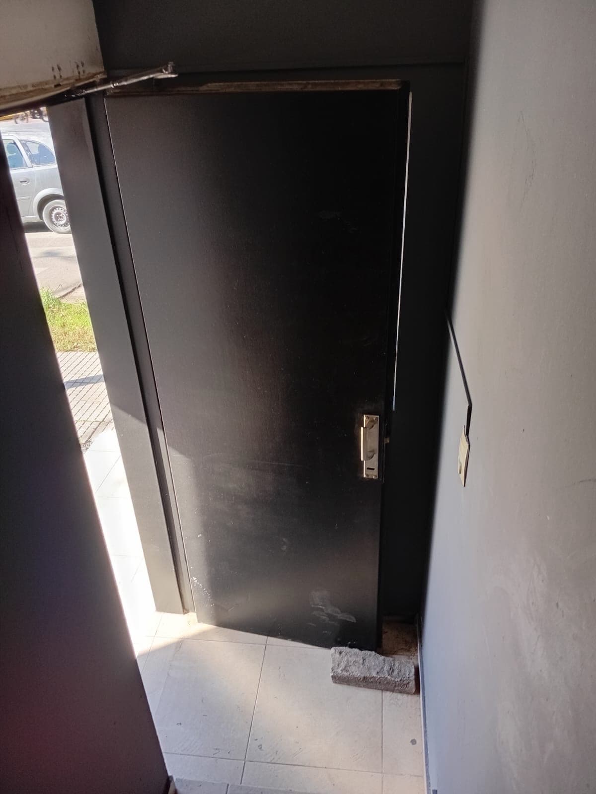 IMPORTANT: Office for RENT