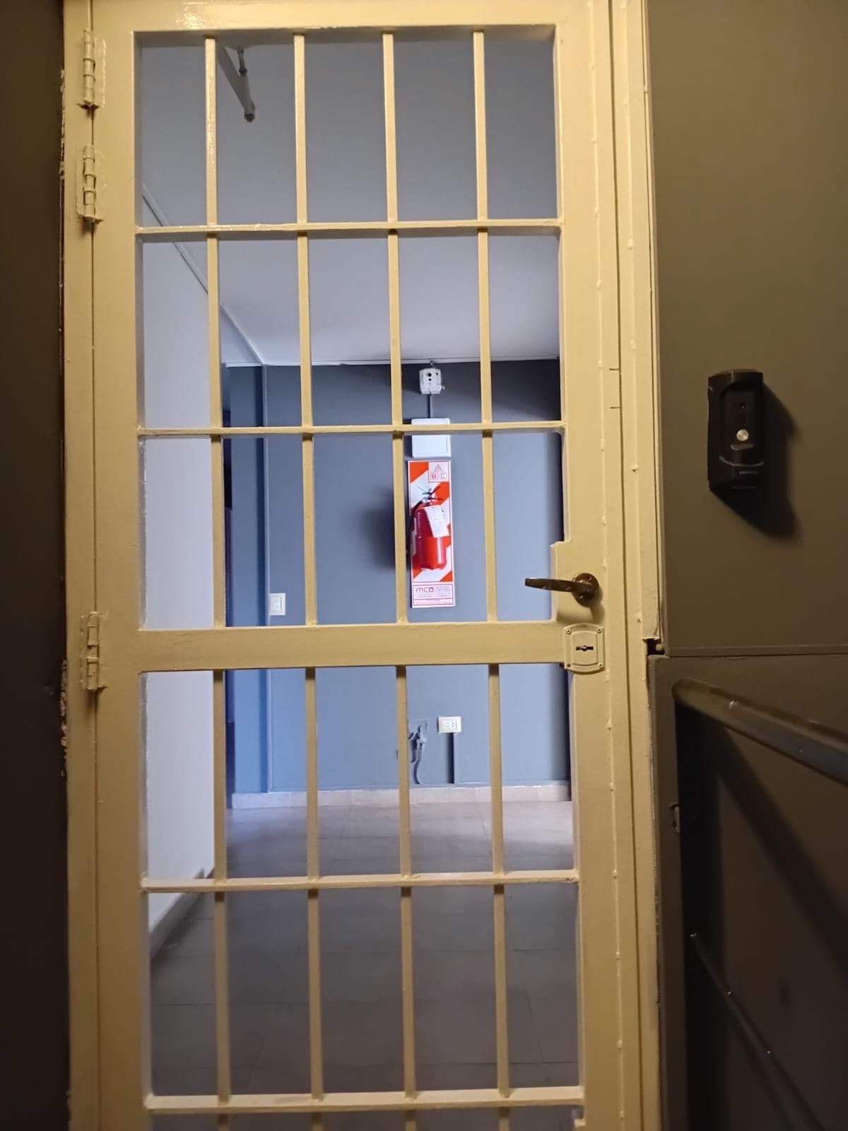 IMPORTANT: Office for RENT
