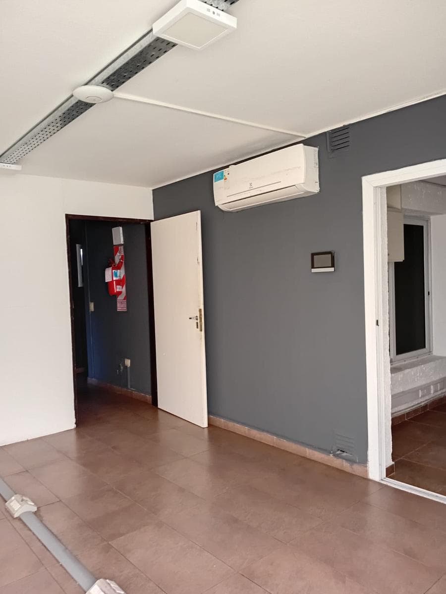 IMPORTANT: Office for RENT