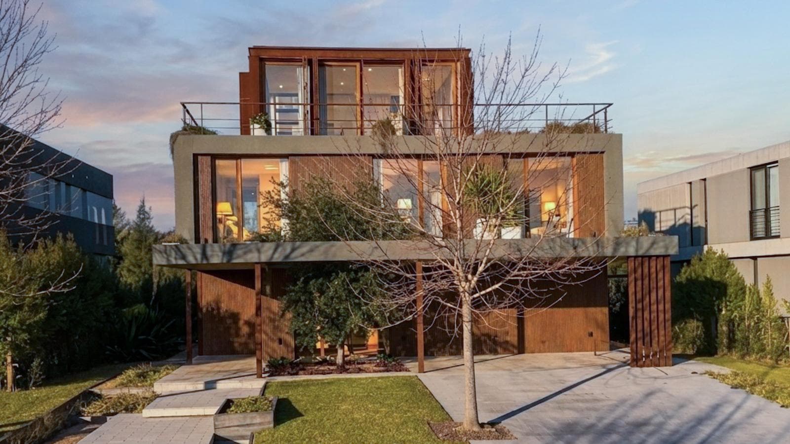 Spectacular Designer Lakefront Home for Rent – Virazón, Nordelta - 4 suites