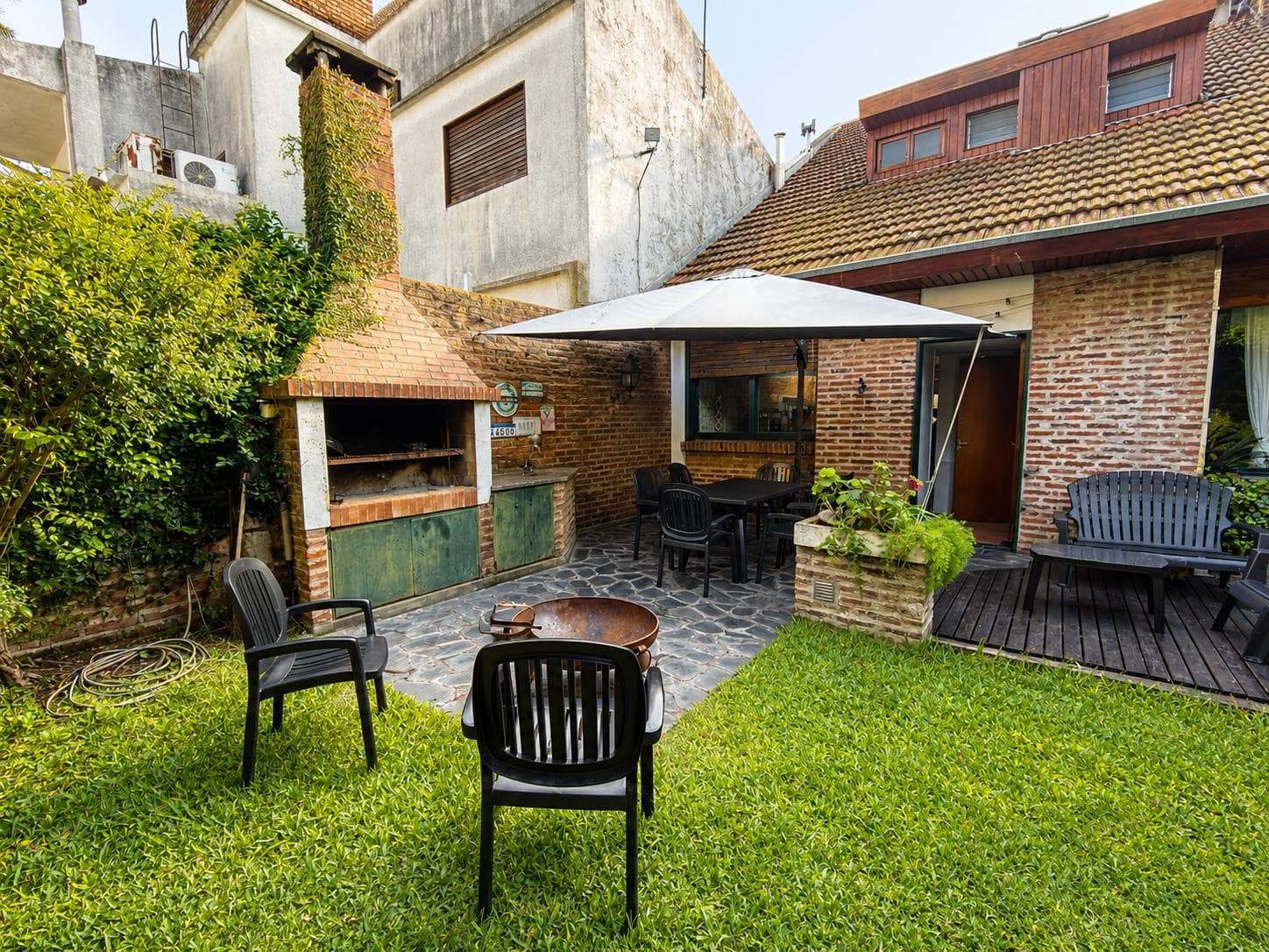 5-ROOM HOUSE FOR SALE on 2 FLOORS - GARDEN and GARAGE - Monte Castro