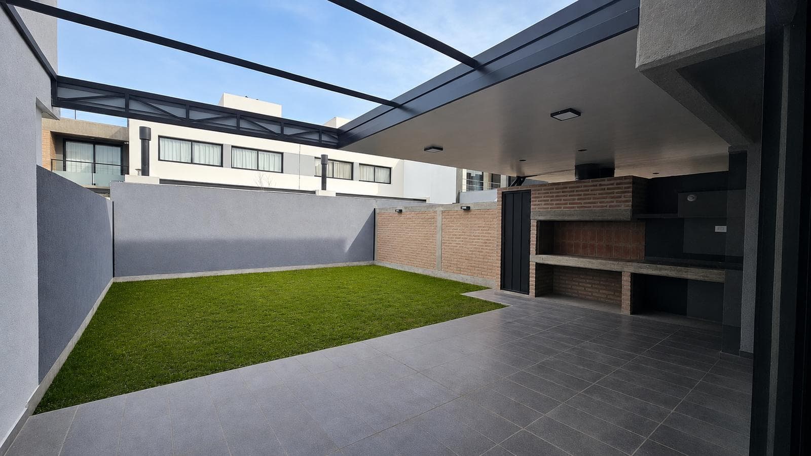 Premium Triplex in Cañuelas Chico | Terrace, barbecue, and central heating