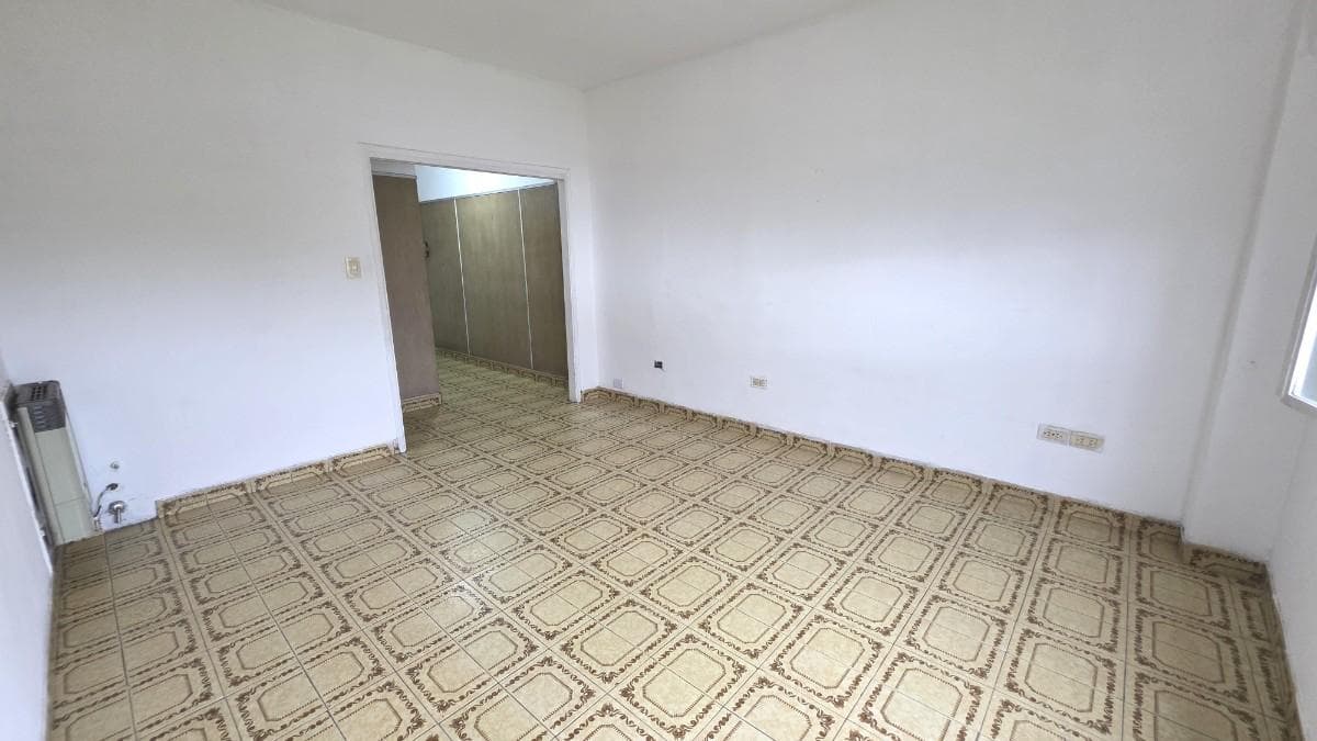 Yerbal 3166 - 3º piso: al frente 3amb. con vista abierta.