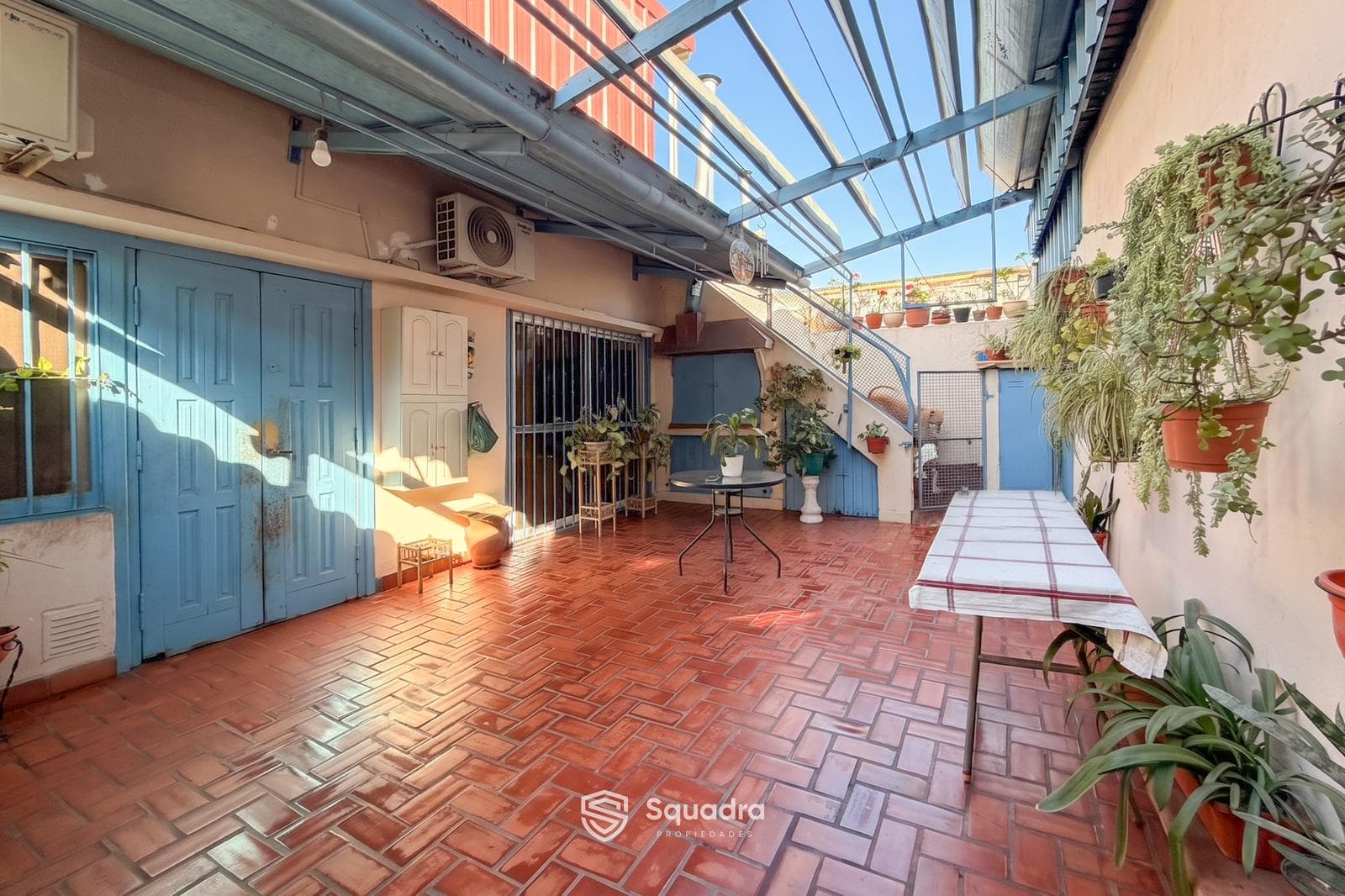 FOR SALE - House in PA with 3 bedrooms and a utility room - La Tablada neighborhood, Rosario