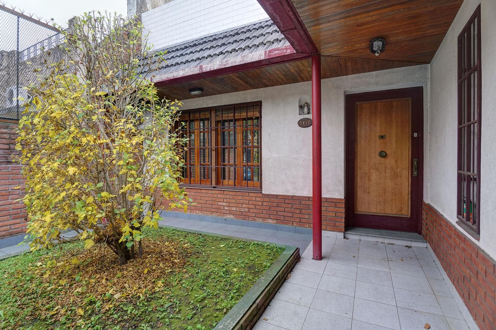 3-room house - en suite bathroom - half-bath - covered garage - patio - Villa Pueyrredon