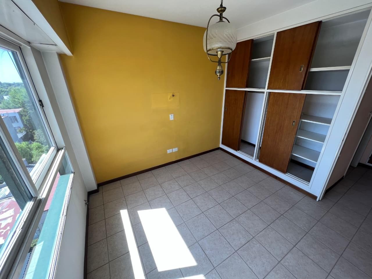For Sale and Rent | Excellent 2-Room Apartment in the Heart of Downtown Moreno (North Side) — On the Corner of Av. Libertador and Independencia