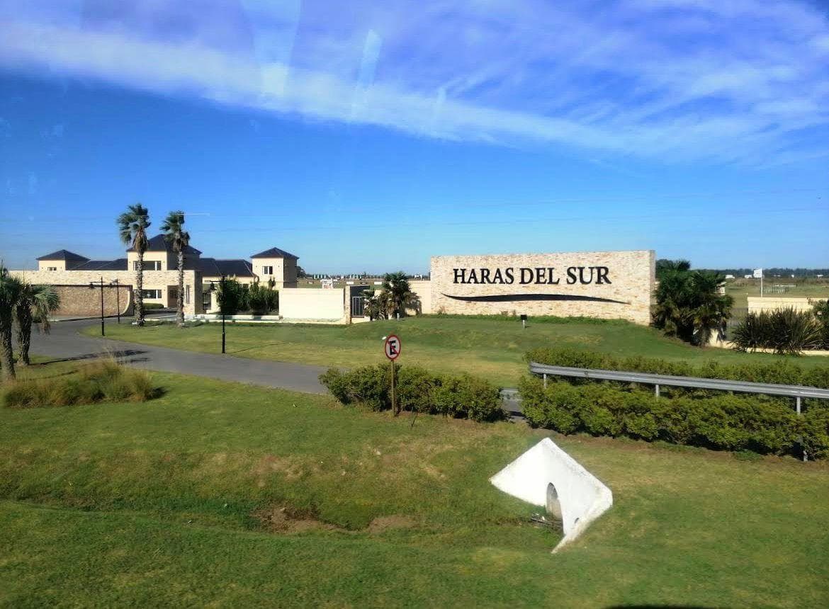 FOR SALE: INNER LOT AT HARAS DEL SUR WITH FULL AMENITIES