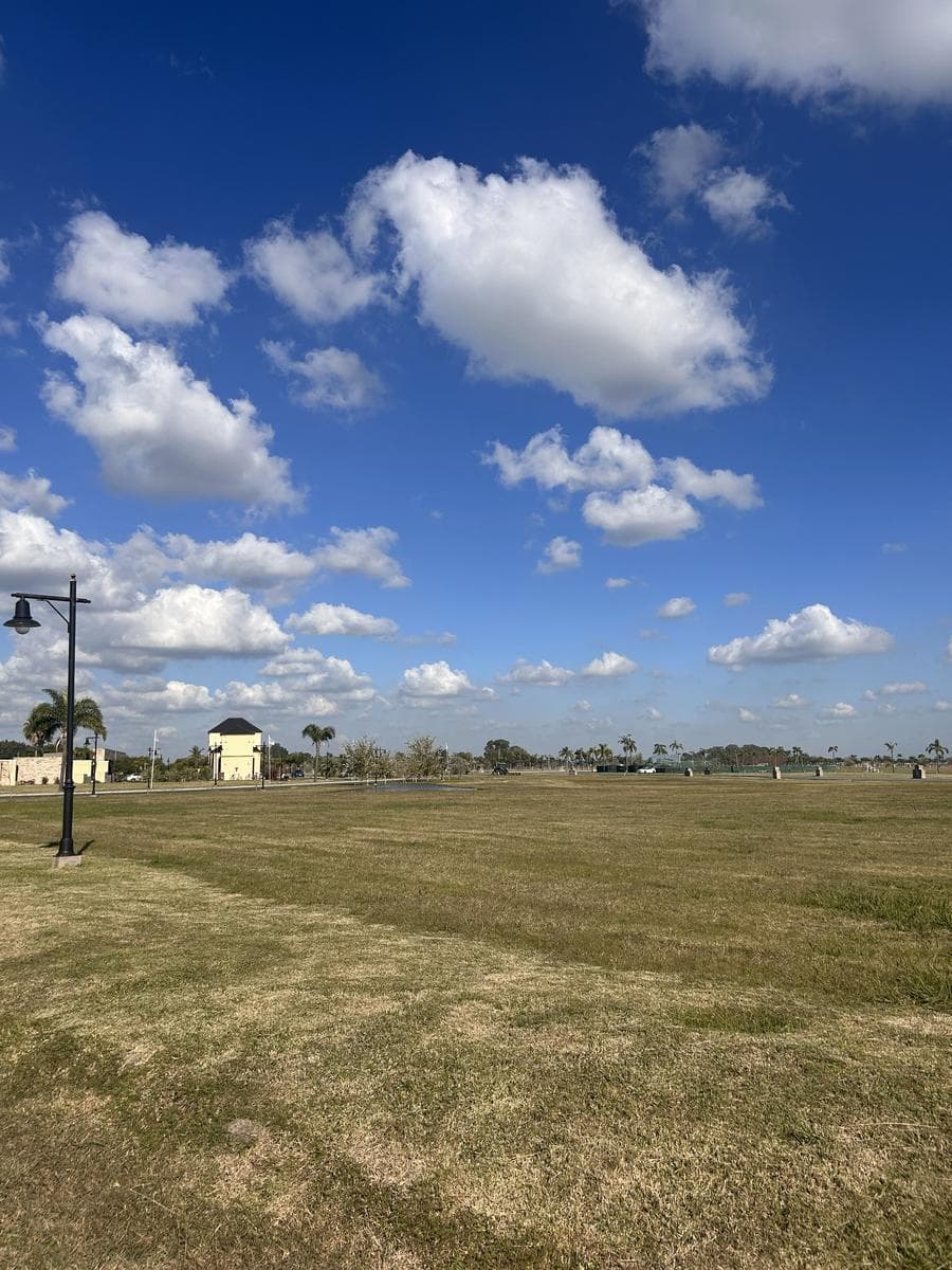 FOR SALE: INNER LOT AT HARAS DEL SUR WITH FULL AMENITIES