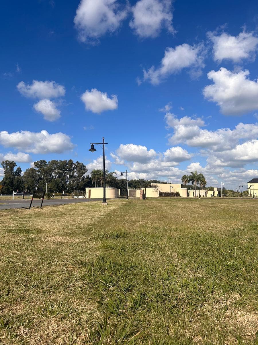 FOR SALE: INNER LOT AT HARAS DEL SUR WITH FULL AMENITIES