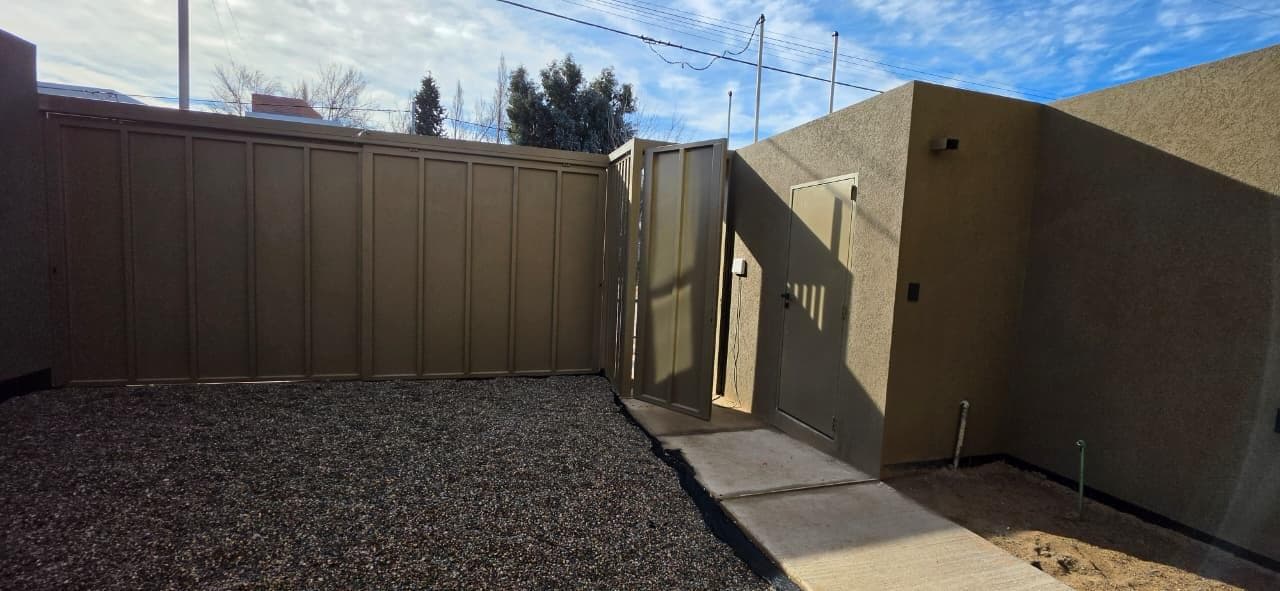 BRAND-NEW 2- OR 3-BEDROOM DUPLEX IN THE AYRES DEL LIMAY NEIGHBORHOOD