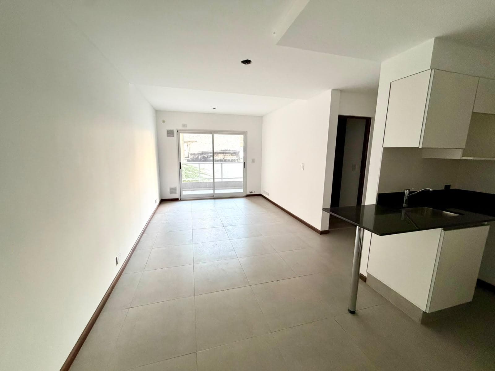 For Sale - 1-Bedroom Apartment in Nuestra Señora de Lourdes, Rosario