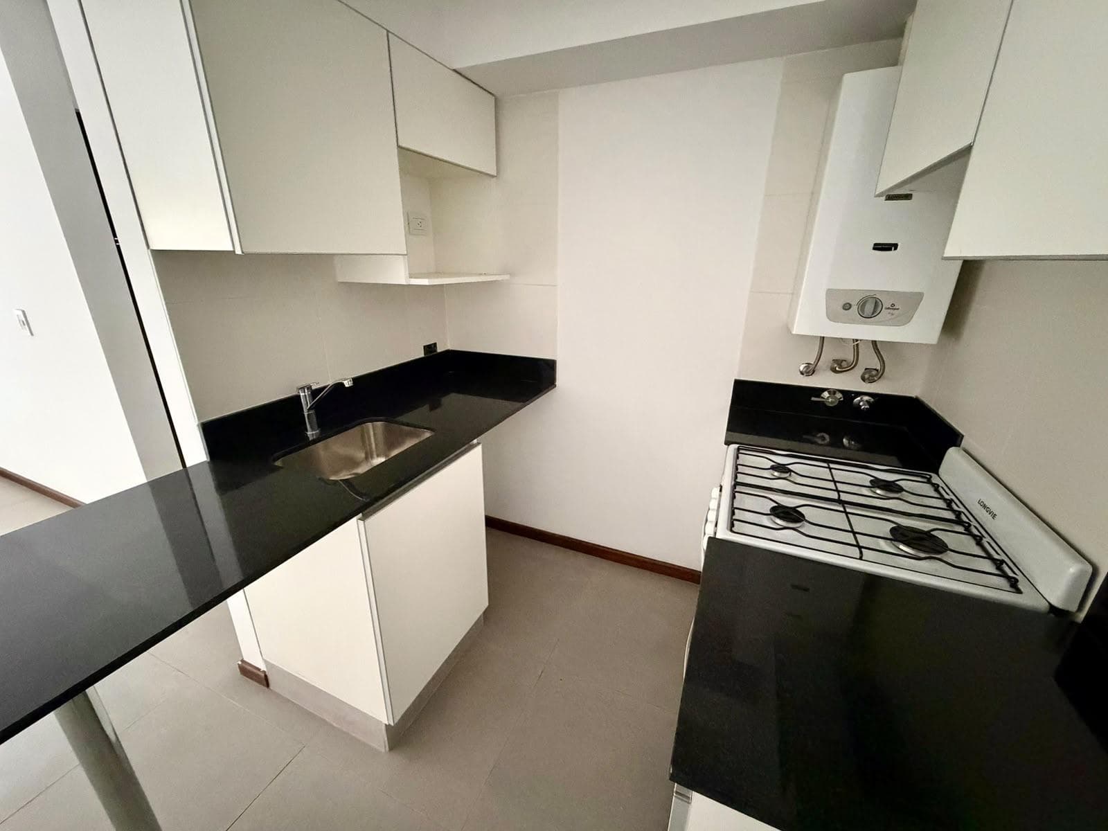 For Sale - 1-Bedroom Apartment in Nuestra Señora de Lourdes, Rosario
