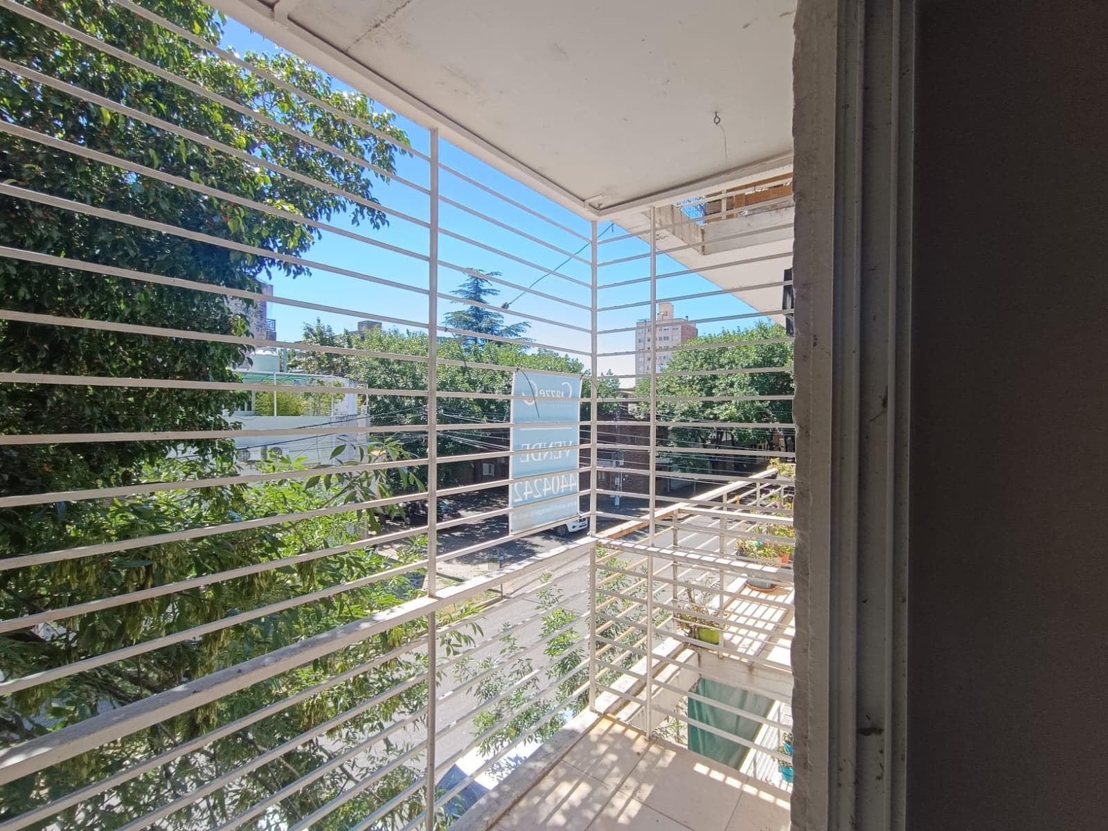 2-Bedroom Apartment with a Front-Facing Balcony - 1º de Mayo and Ocampo | Excellent Location