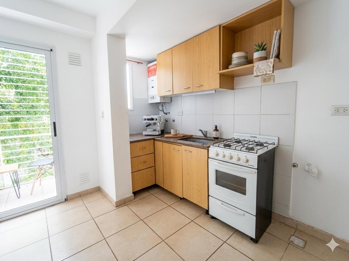 2-Bedroom Apartment with a Front-Facing Balcony - 1º de Mayo and Ocampo | Excellent Location
