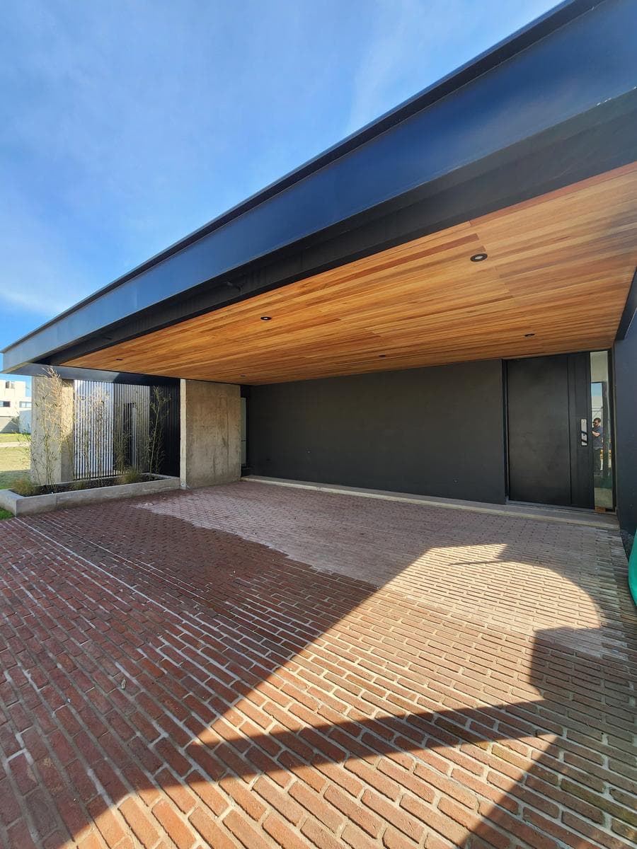 House for sale in the Southern District - M29 - L28 - Lot size: 360 m - Floor area: 180 m
