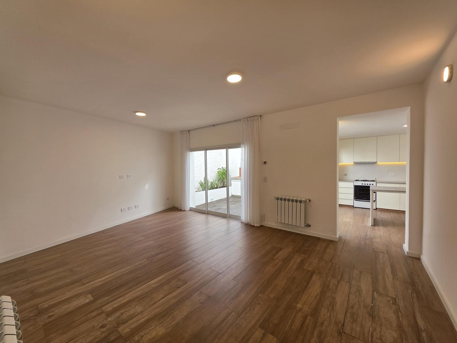 For Sale: House with Hallway (Not a Penthouse), 2 bedrooms, Patio with BBQ, Brand-New, Cochabamba 400