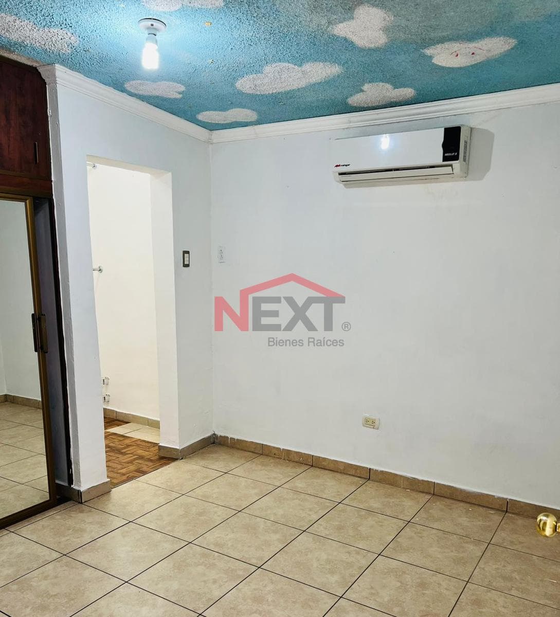 HOUSE FOR SALE IN COL. NACAMERI