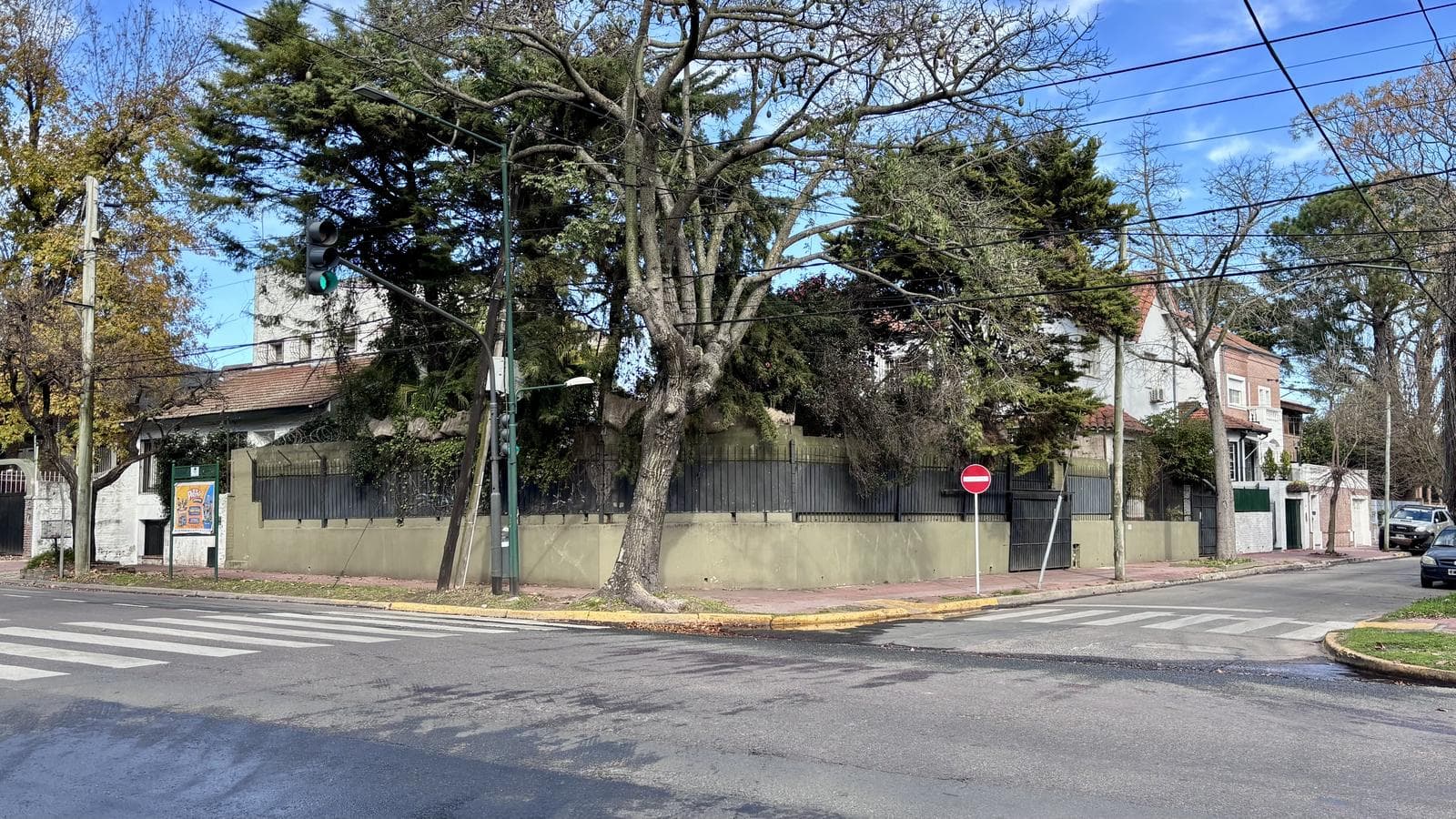 House for Sale in Beccar, Near Libertador