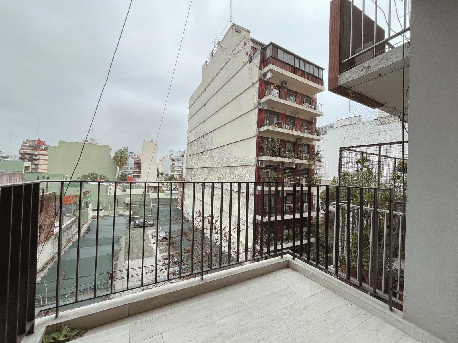 One-room apartment in Almagro with a balcony