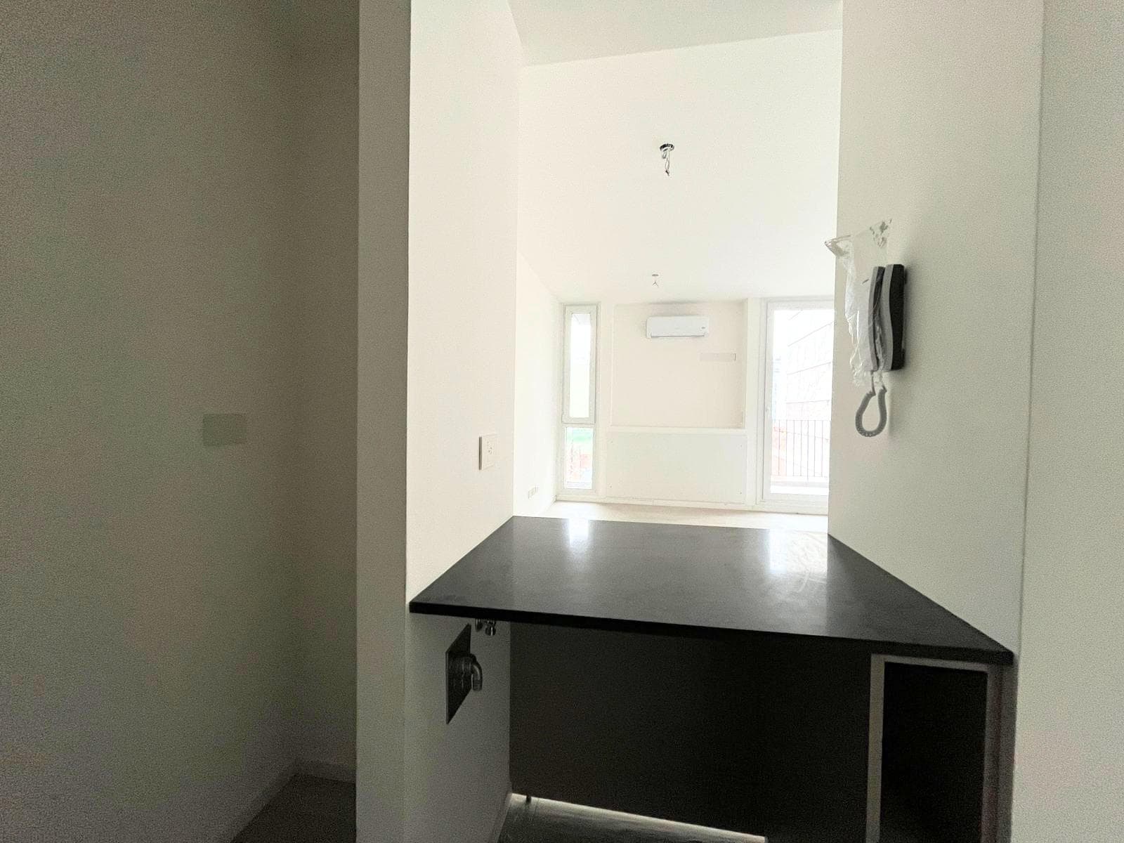 One-room apartment in Almagro with a balcony
