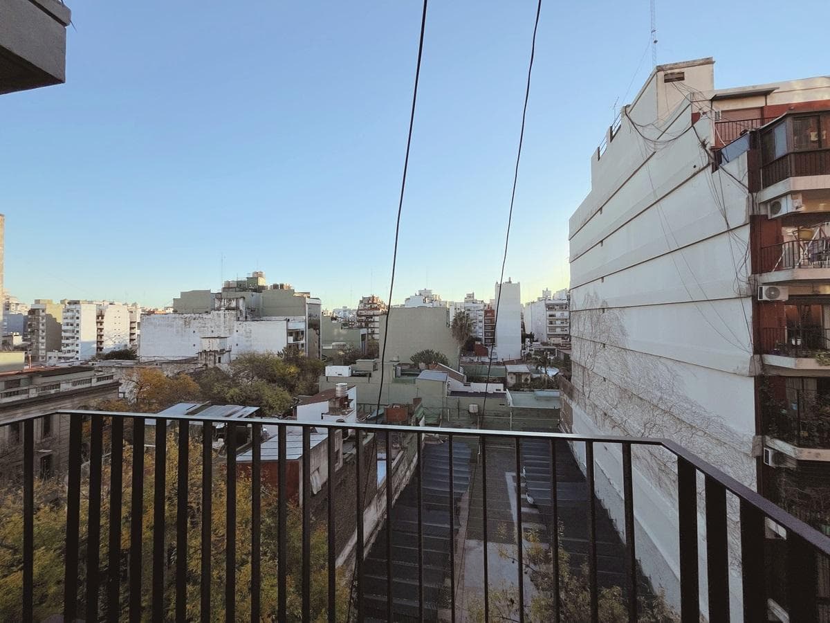 One-room apartment in Almagro with a balcony