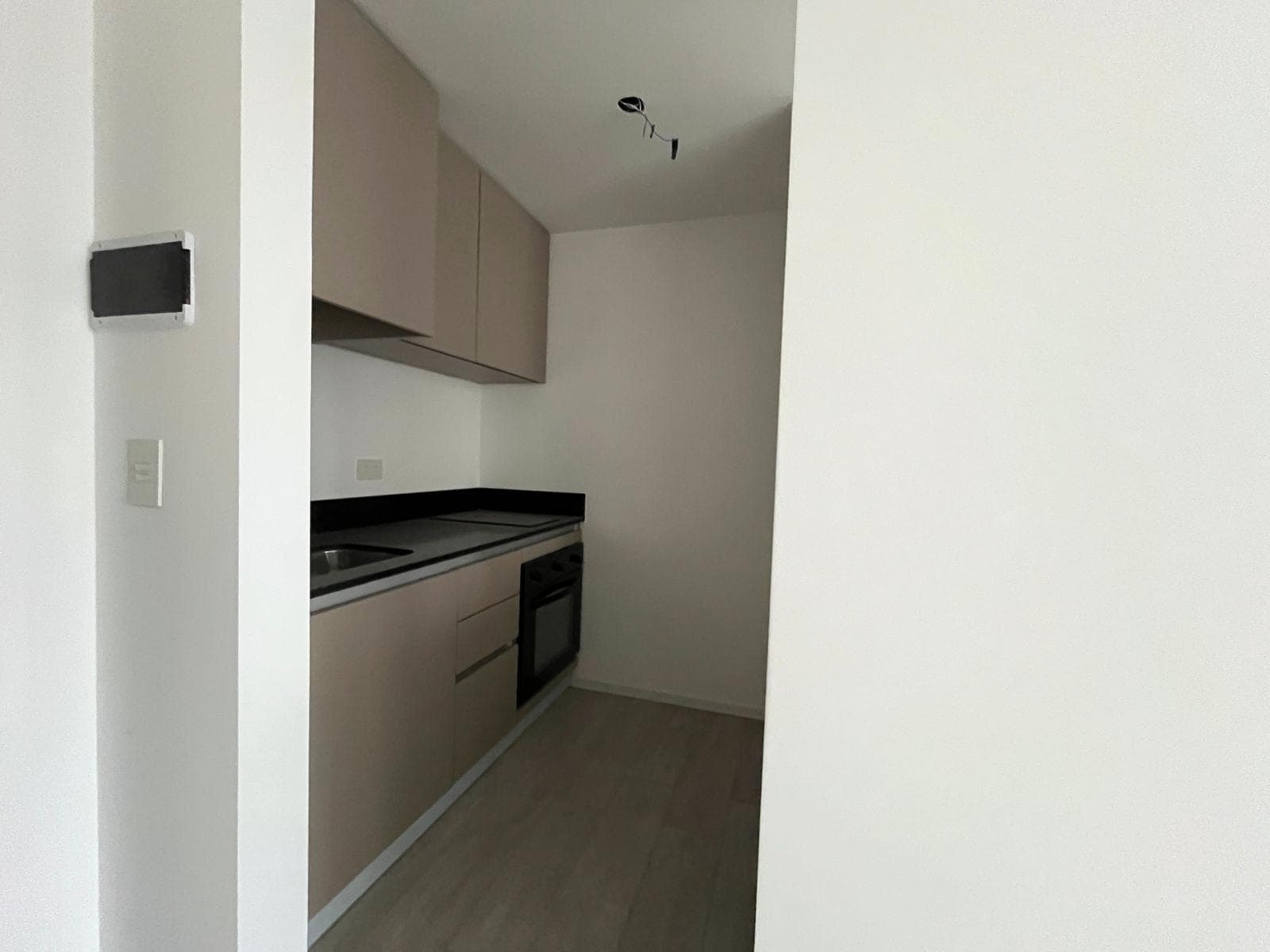One-room apartment in Almagro with a balcony