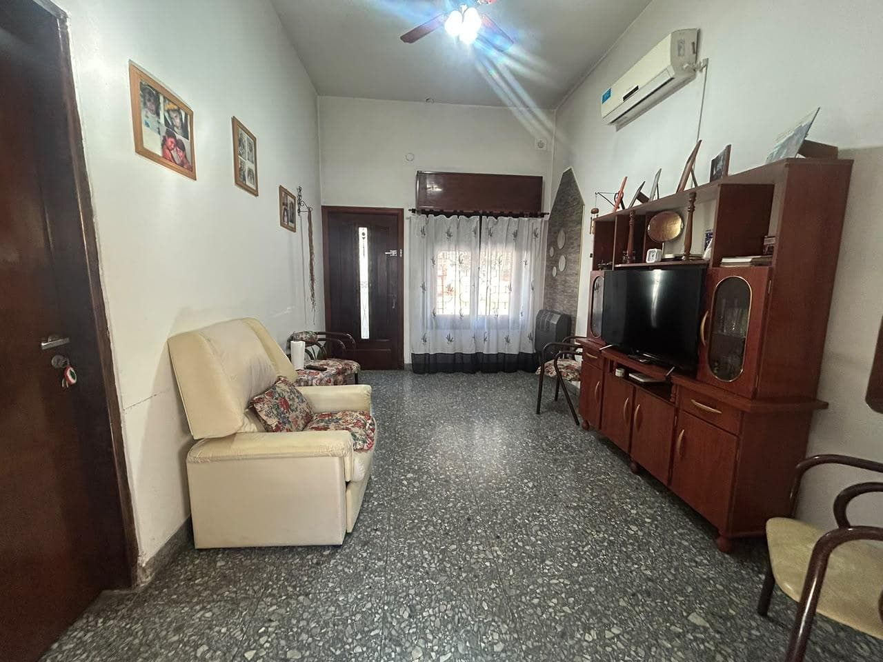 2-room front-facing apartment with patio and garage FOR SALE - WILDE