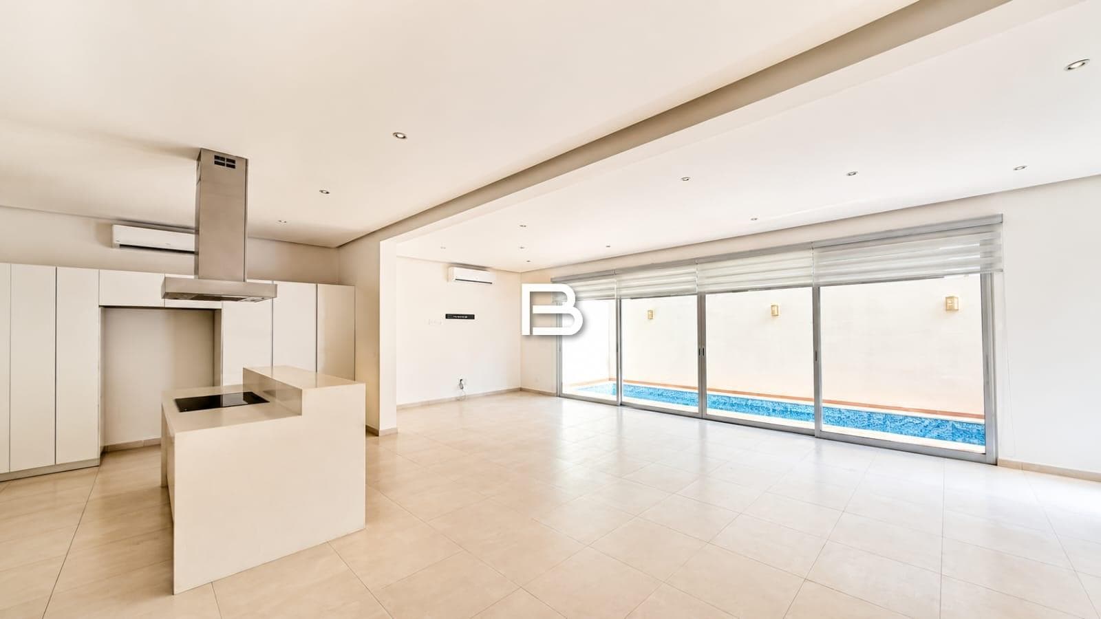 House in Aqua Residencial