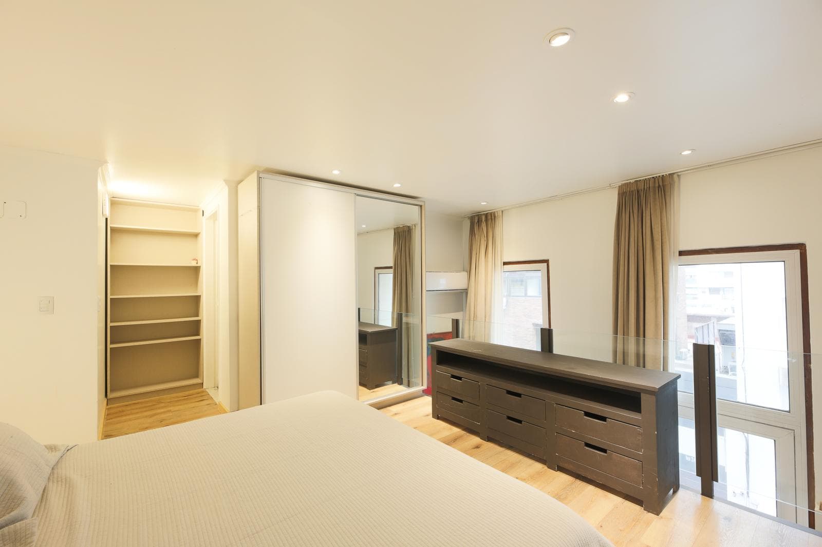 Apartment in Montserrat