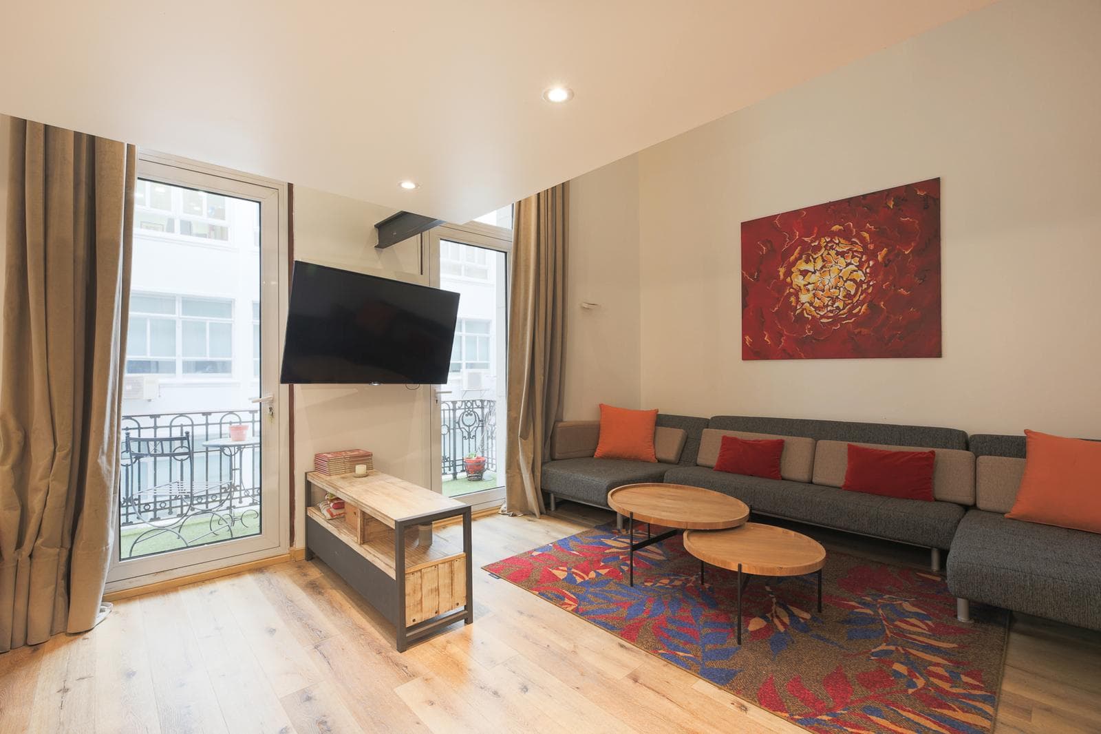 Apartment in Montserrat
