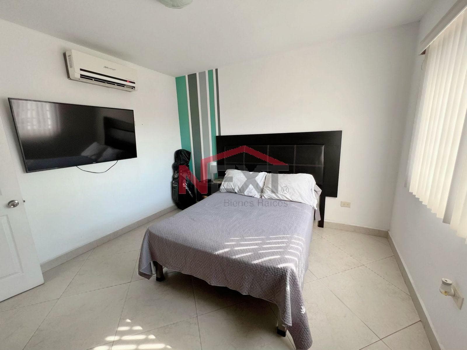 BUILDING FOR SALE IN THE VALLE ESCONDIDO NEIGHBORHOOD IN HERMOSILLO, SONORA.