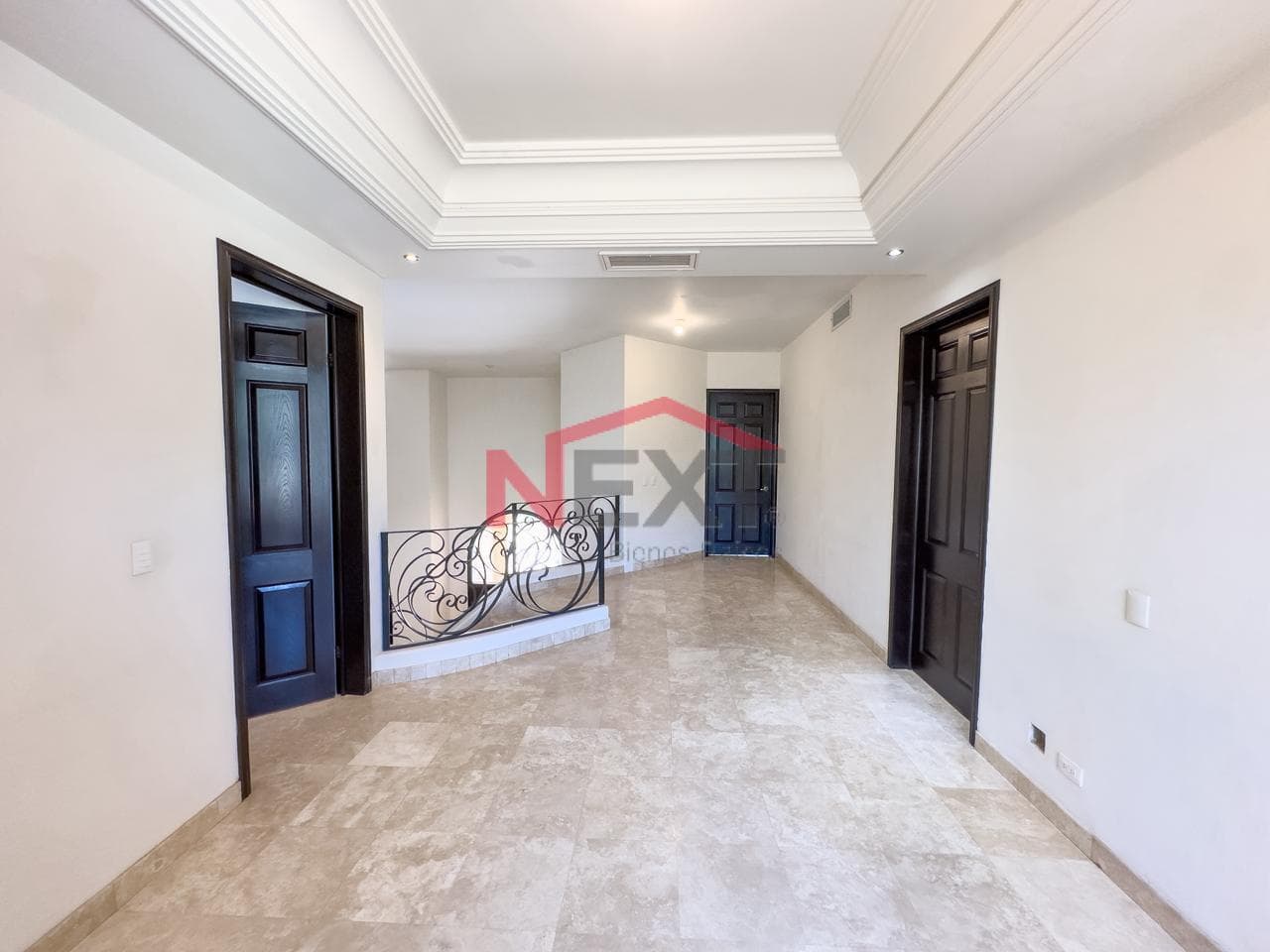 HOUSE FOR SALE IN LA PALOMA RESIDENCIAL