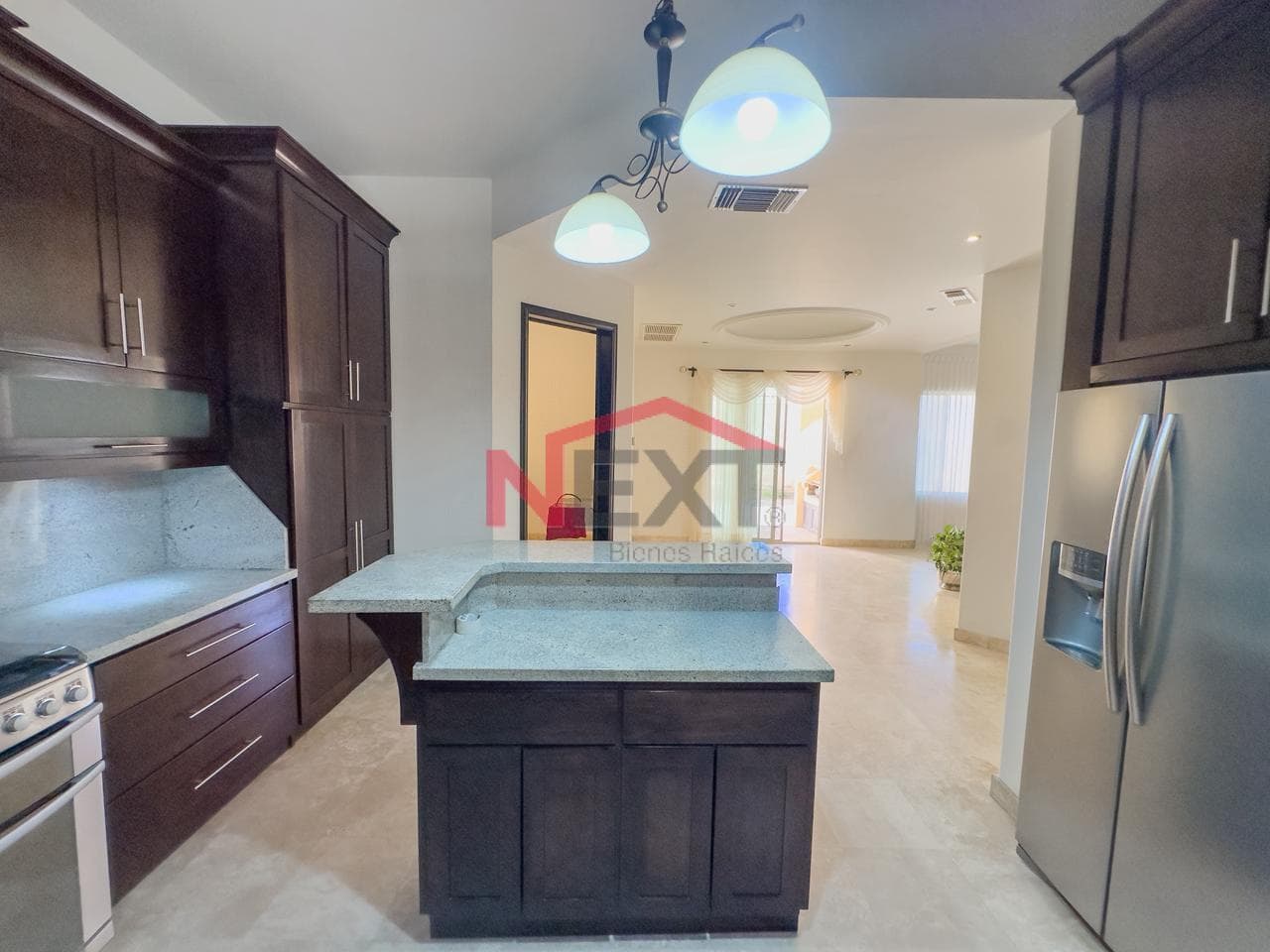 HOUSE FOR SALE IN LA PALOMA RESIDENCIAL