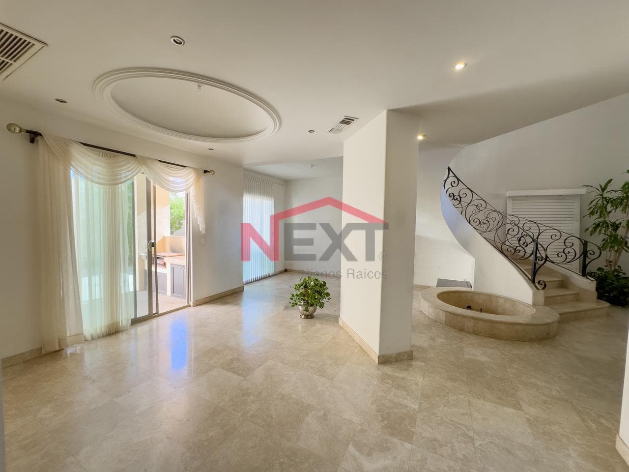 HOUSE FOR SALE IN LA PALOMA RESIDENCIAL