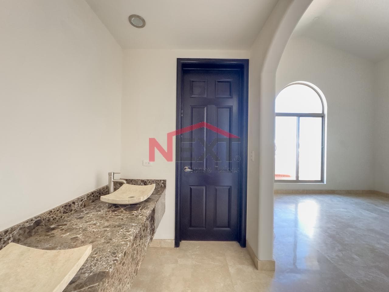 HOUSE FOR SALE IN LA PALOMA RESIDENCIAL