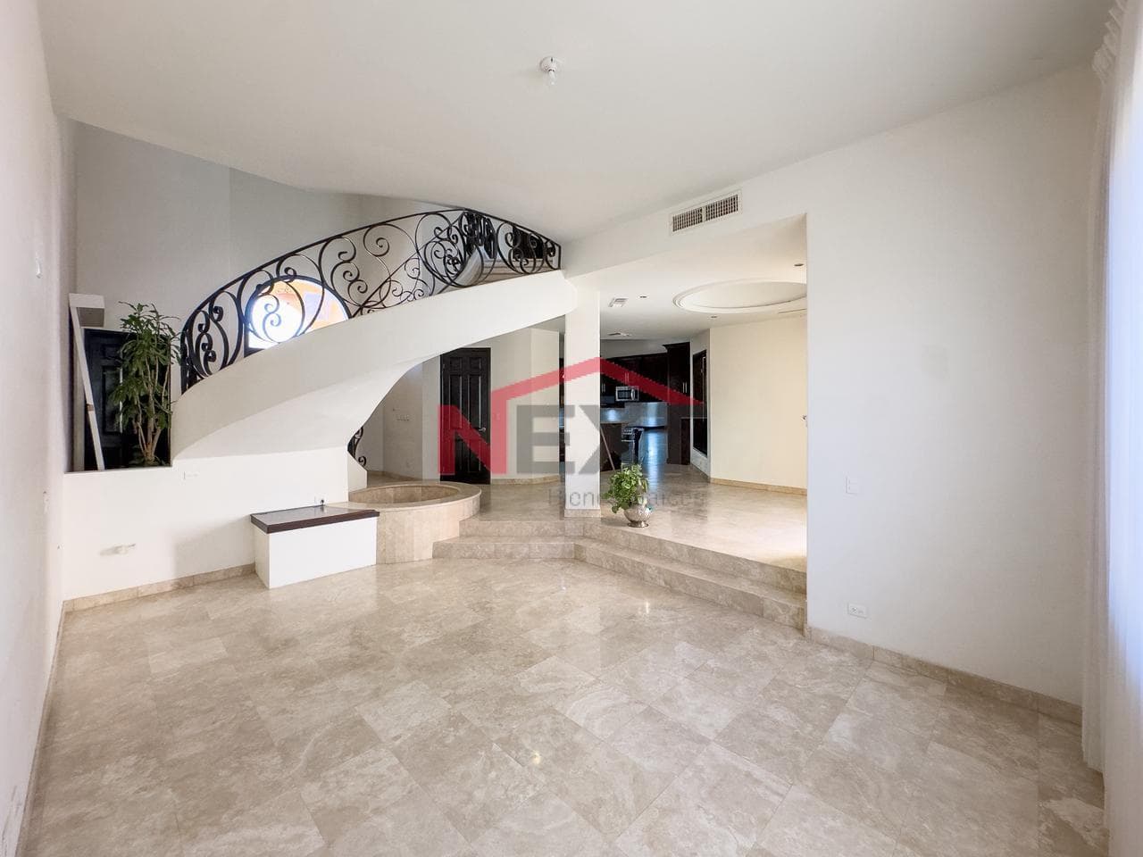 HOUSE FOR SALE IN LA PALOMA RESIDENCIAL