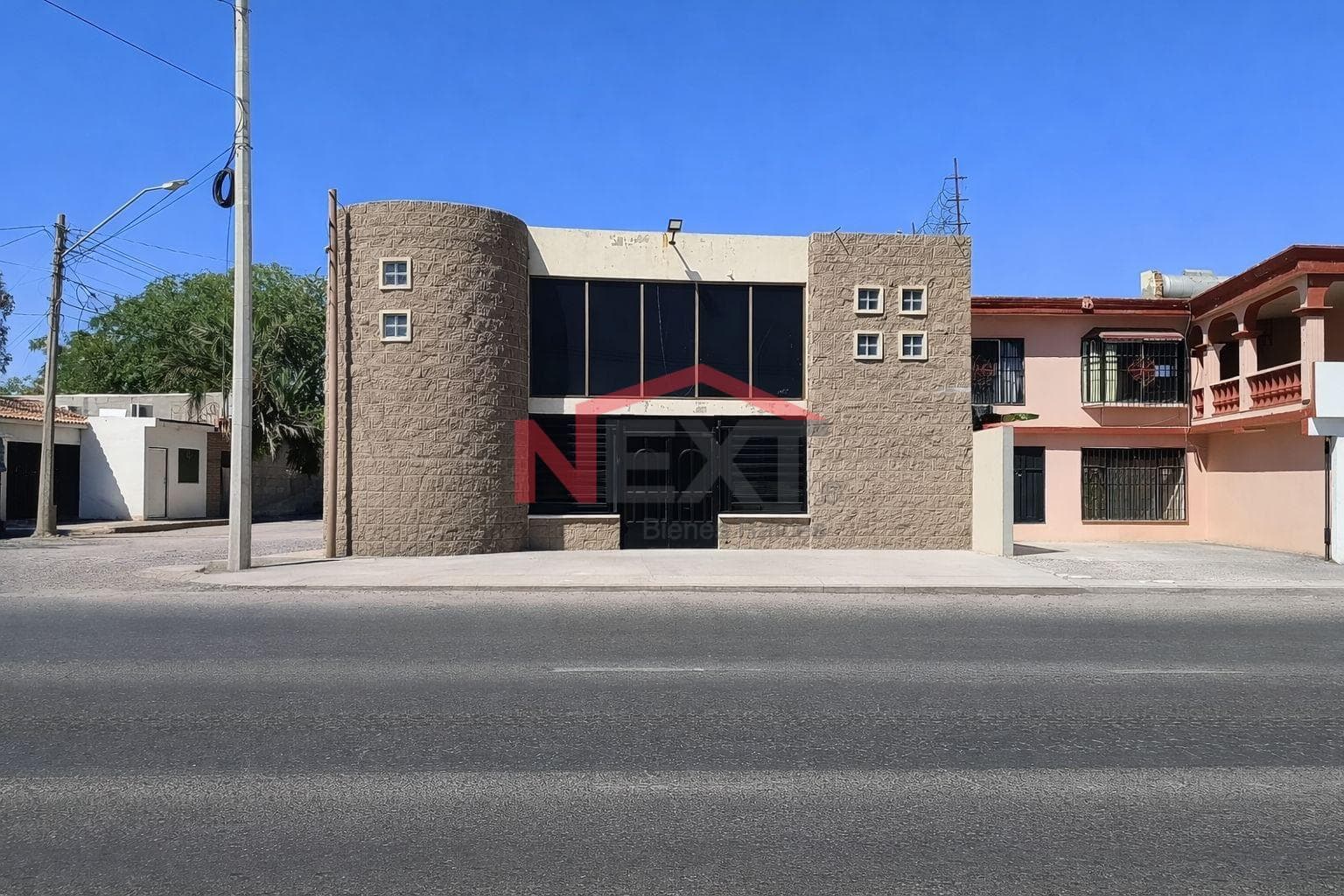 OFFICE FOR RENT IN THE EMILIANO ZAPATA NEIGHBORHOOD