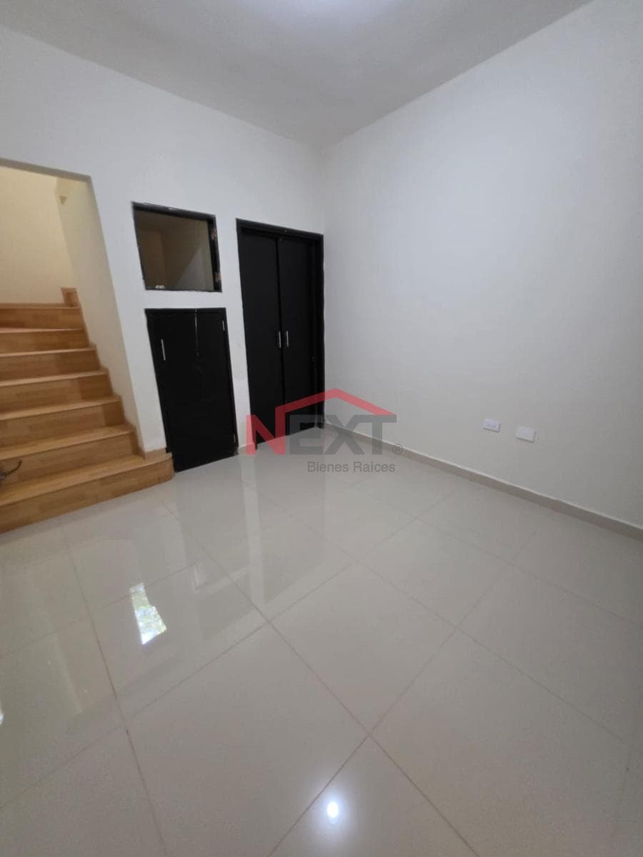 HOUSE FOR SALE IN THE CORCELES NEIGHBORHOOD