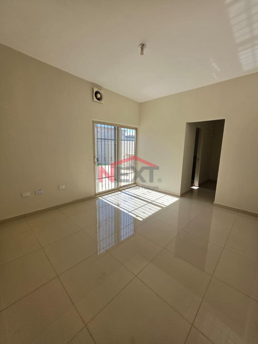 HOUSE FOR SALE IN THE CORCELES NEIGHBORHOOD
