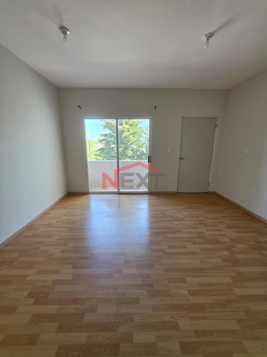 HOUSE FOR SALE IN THE CORCELES NEIGHBORHOOD