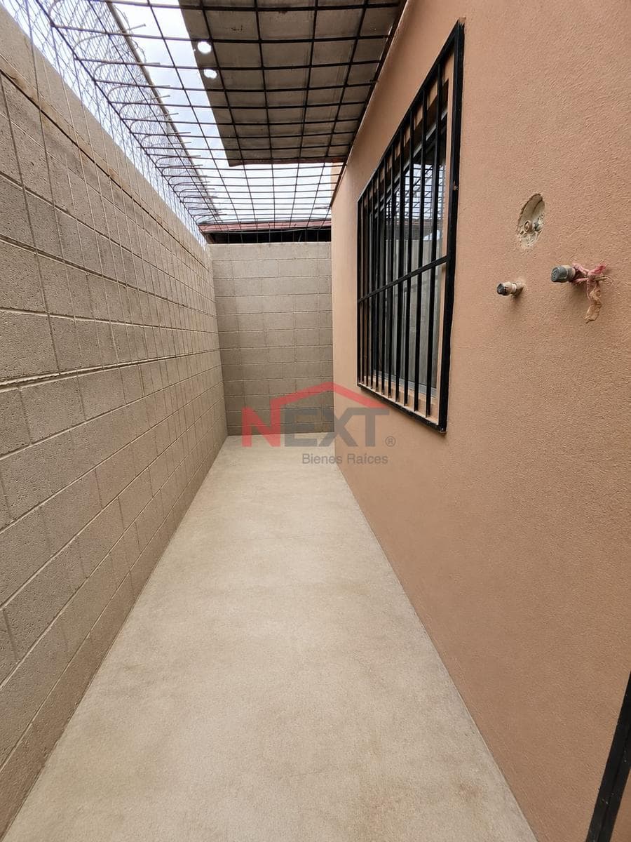 HOUSE FOR SALE IN PRIVADAS DEL BOSQUE