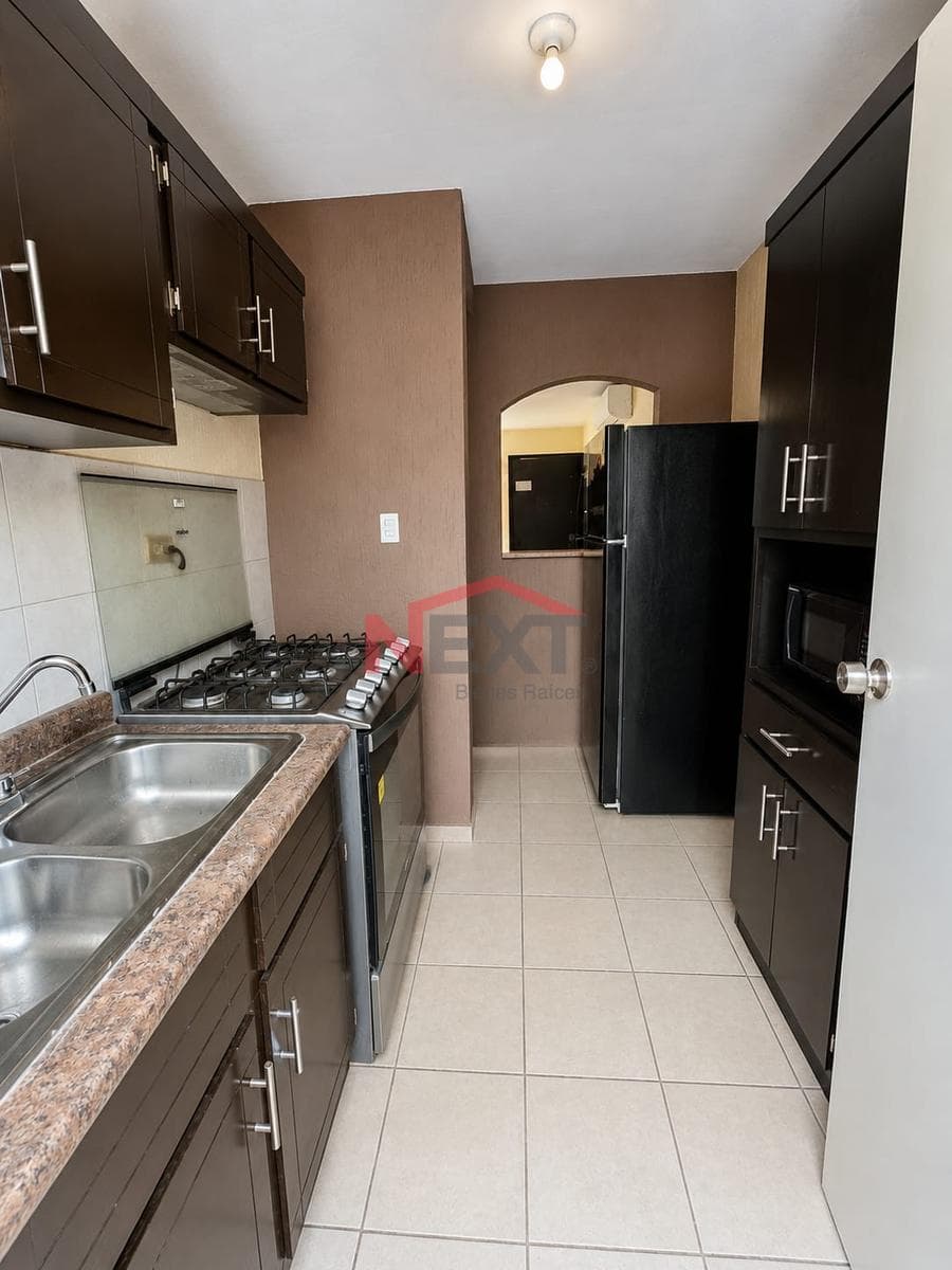 HOUSE FOR SALE IN PRIVADAS DEL BOSQUE
