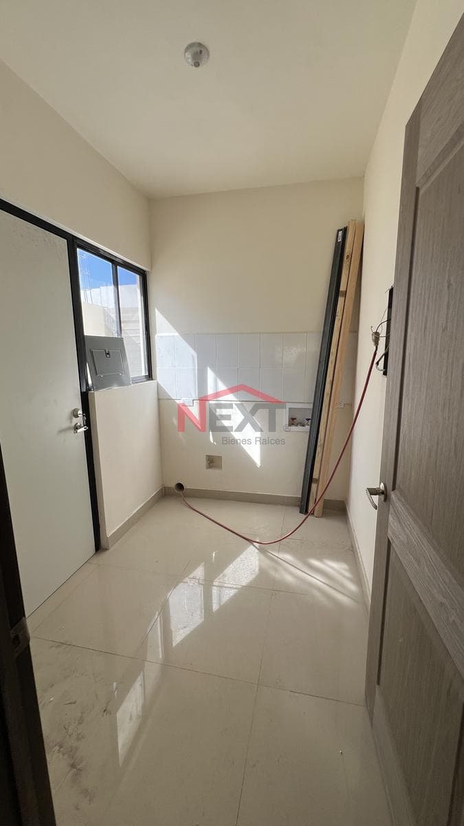 HOUSE FOR SALE — PRIV. VILLAS DE VISTA HERMOSA