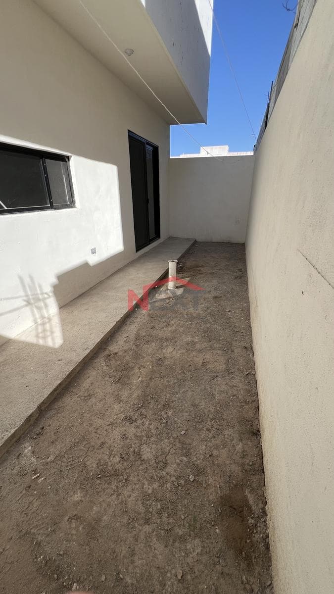 HOUSE FOR SALE — PRIV. VILLAS DE VISTA HERMOSA