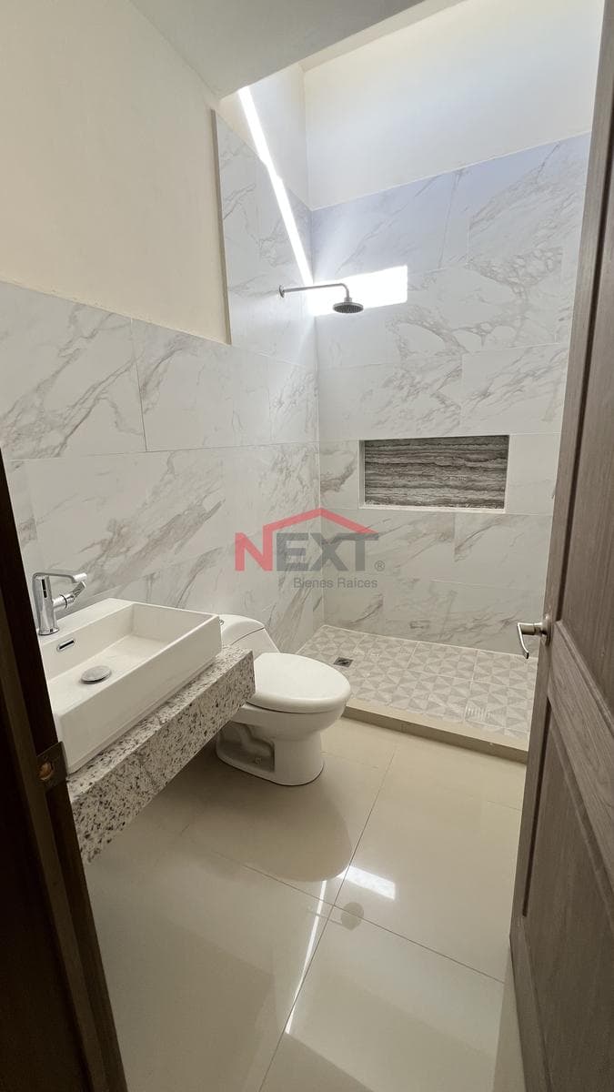 HOUSE FOR SALE — PRIV. VILLAS DE VISTA HERMOSA