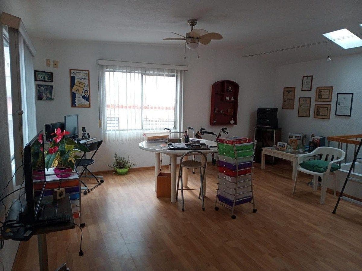 House for Sale in Cuajimalpa in a Subdivision with a TV Area and Full Bathroom