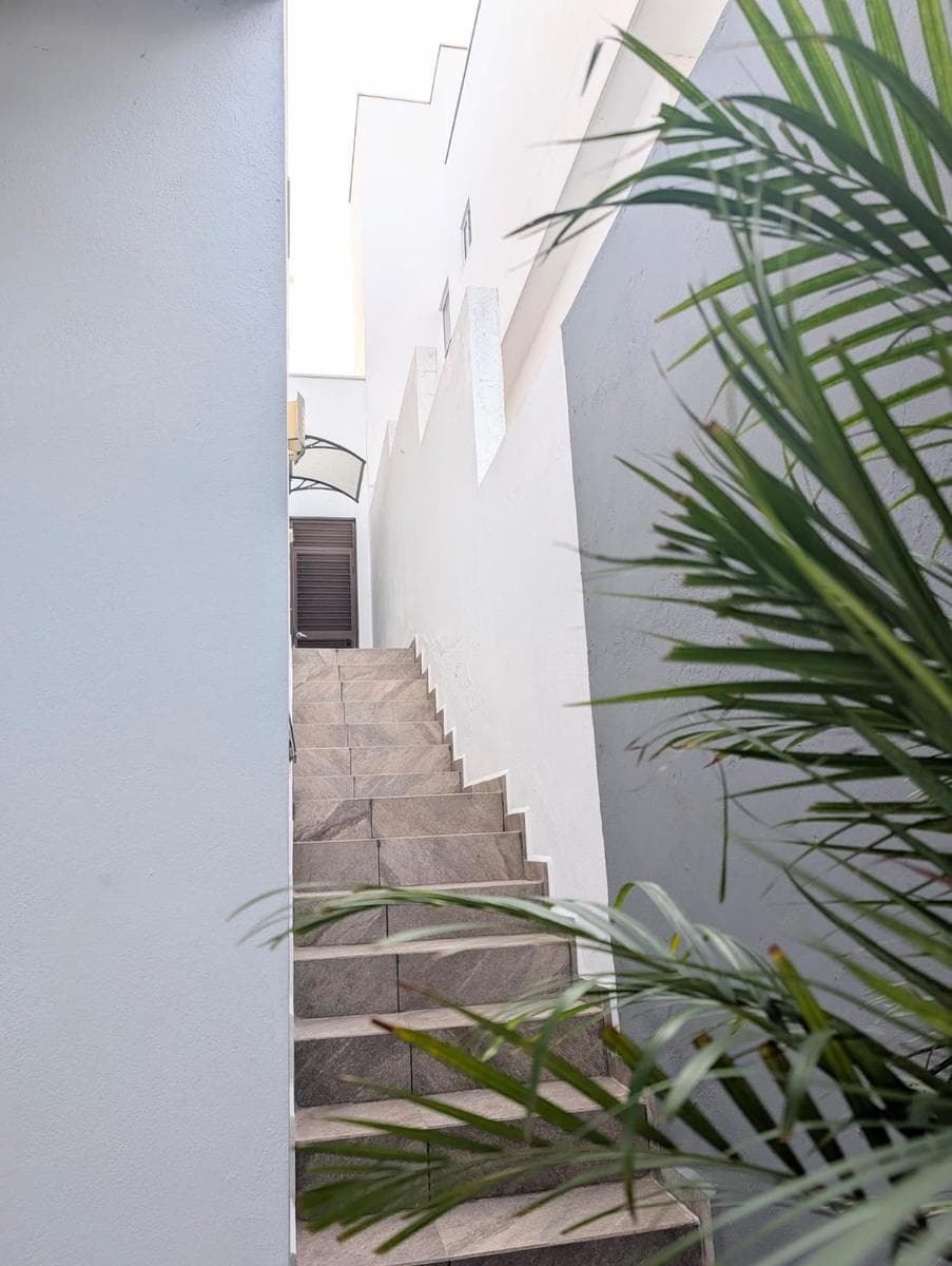 ESPECTACULAR RESIDENCIA DE LUJO EN VENTA – CAROLCO RESIDENCIAL, PRIMER SECTOR