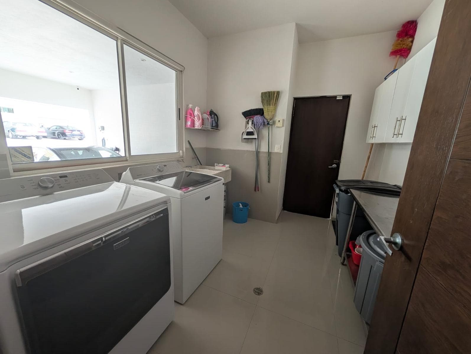 ESPECTACULAR RESIDENCIA DE LUJO EN VENTA – CAROLCO RESIDENCIAL, PRIMER SECTOR