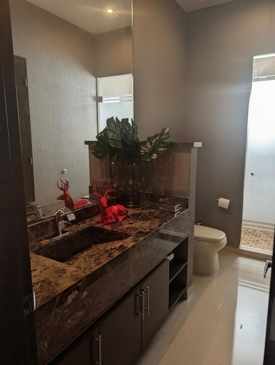 ESPECTACULAR RESIDENCIA DE LUJO EN VENTA – CAROLCO RESIDENCIAL, PRIMER SECTOR