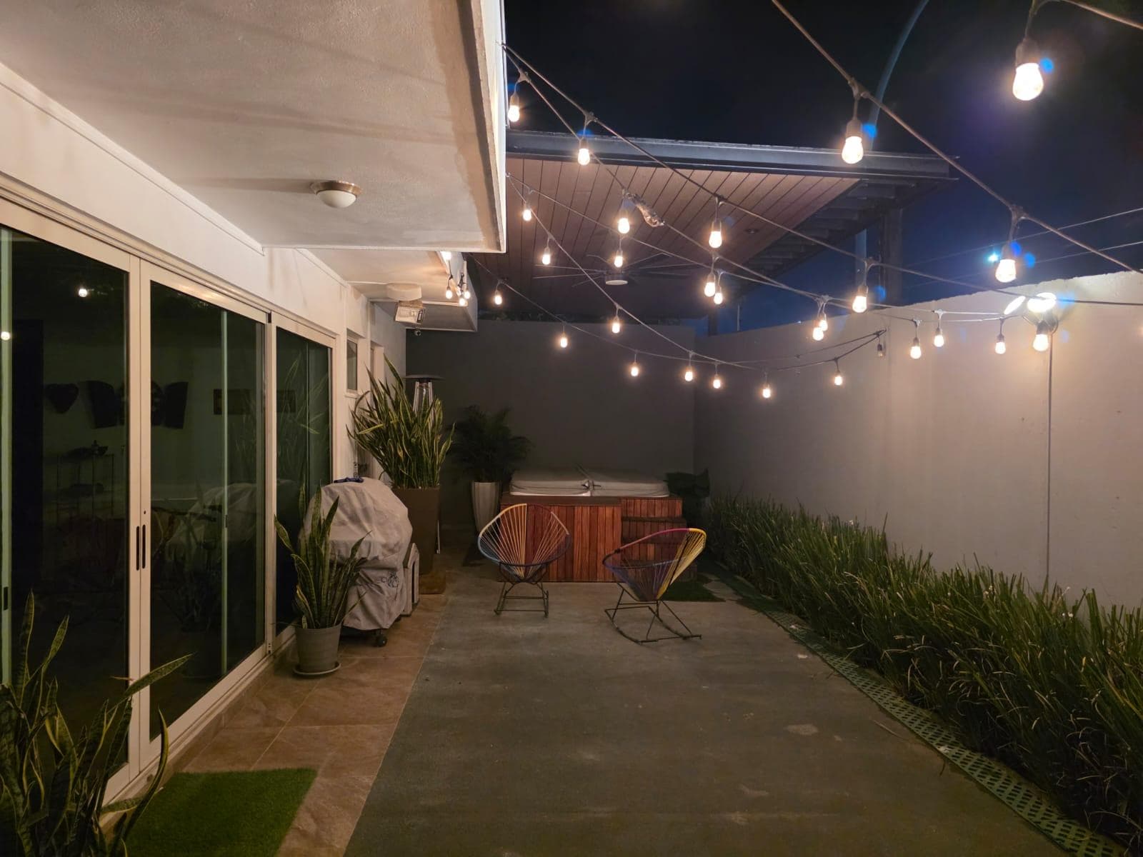 ESPECTACULAR RESIDENCIA DE LUJO EN VENTA – CAROLCO RESIDENCIAL, PRIMER SECTOR
